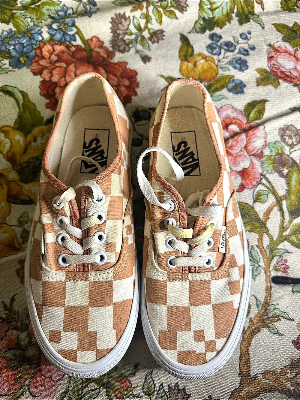 Vans Authentic Stacked Checkered Peach / Apricot Sneakers Orange & White US 7